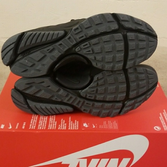 sneakers - Picture 3 of 3